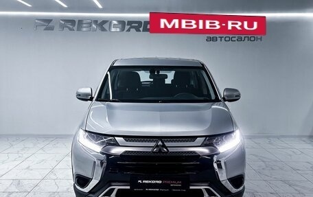 Mitsubishi Outlander III рестайлинг 3, 2018 год, 2 019 000 рублей, 4 фотография