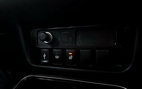 Mitsubishi Outlander III рестайлинг 3, 2018 год, 2 019 000 рублей, 15 фотография