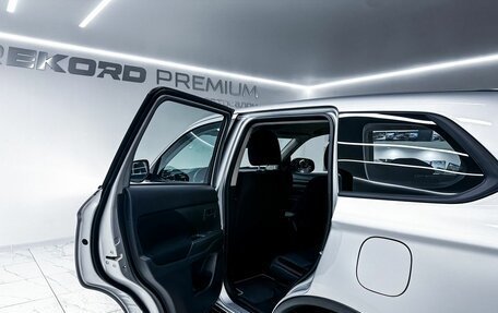 Mitsubishi Outlander III рестайлинг 3, 2018 год, 2 019 000 рублей, 18 фотография