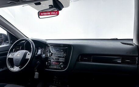 Mitsubishi Outlander III рестайлинг 3, 2018 год, 2 019 000 рублей, 22 фотография