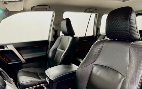 Toyota Land Cruiser Prado 150 рестайлинг 2, 2011 год, 2 700 000 рублей, 12 фотография