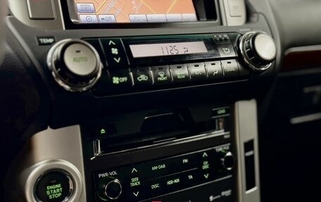 Toyota Land Cruiser Prado 150 рестайлинг 2, 2011 год, 2 700 000 рублей, 15 фотография