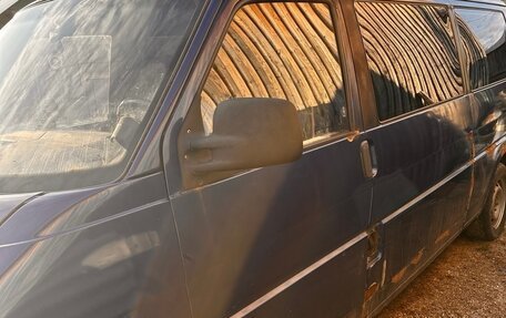 Volkswagen Transporter T4, 2000 год, 300 000 рублей, 4 фотография