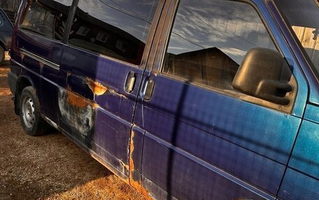 Volkswagen Transporter T4, 2000 год, 300 000 рублей, 2 фотография