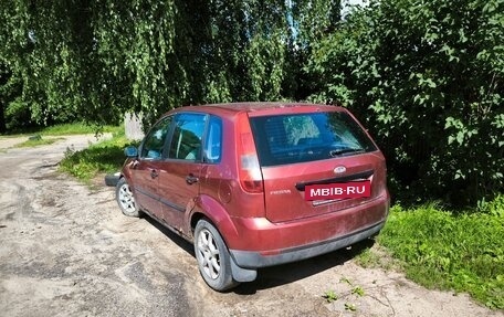 Ford Fiesta, 2003 год, 180 000 рублей, 2 фотография