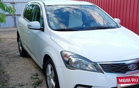 KIA cee'd I рестайлинг, 2010 год, 850 000 рублей, 2 фотография