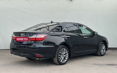 Toyota Camry, 2017 год, 1 980 000 рублей, 4 фотография