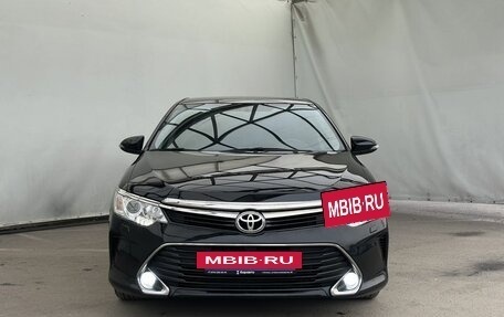Toyota Camry, 2017 год, 1 980 000 рублей, 3 фотография
