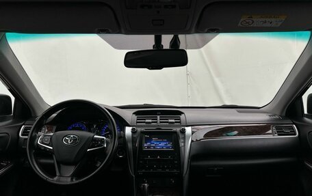 Toyota Camry, 2017 год, 1 980 000 рублей, 13 фотография