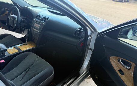 Toyota Camry, 2006 год, 700 000 рублей, 4 фотография