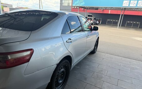 Toyota Camry, 2006 год, 700 000 рублей, 2 фотография