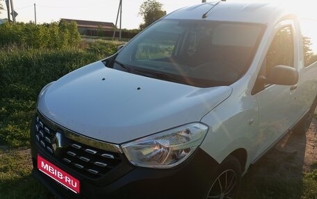 Renault Dokker, 2018 год, 840 000 рублей, 1 фотография