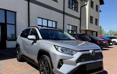 Toyota RAV4, 2022 год, 3 000 000 рублей, 1 фотография