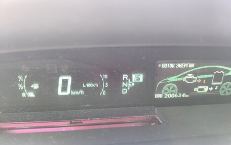 Toyota Prius, 2010 год, 750 000 рублей, 11 фотография