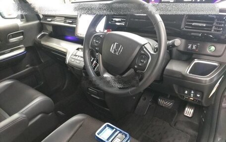 Honda Stepwgn IV, 2021 год, 2 750 000 рублей, 5 фотография