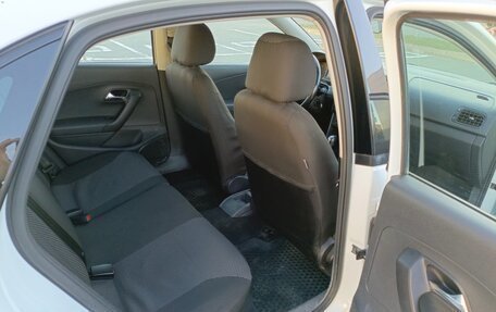 Volkswagen Polo VI (EU Market), 2017 год, 900 000 рублей, 13 фотография