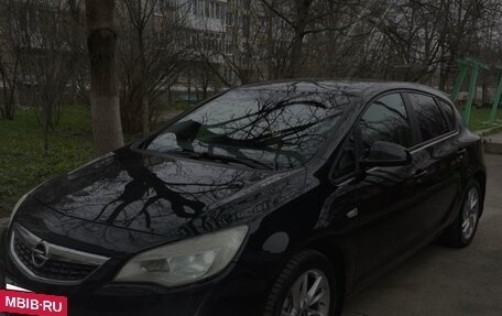 Opel Astra J, 2010 год, 700 000 рублей, 14 фотография