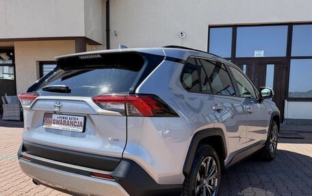 Toyota RAV4, 2022 год, 3 000 000 рублей, 13 фотография