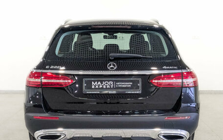 Mercedes-Benz E-Класс, 2020 год, 4 305 000 рублей, 6 фотография