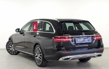Mercedes-Benz E-Класс, 2020 год, 4 305 000 рублей, 7 фотография