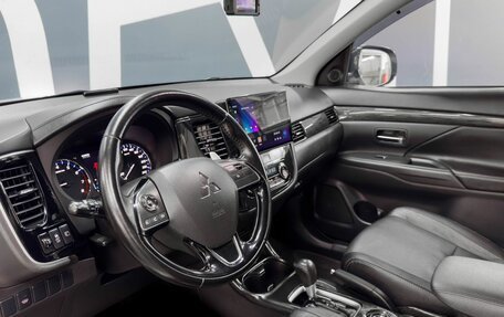 Mitsubishi Outlander III рестайлинг 3, 2015 год, 1 949 900 рублей, 7 фотография