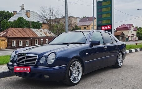 Mercedes-Benz E-Класс, 1996 год, 670 000 рублей, 1 фотография