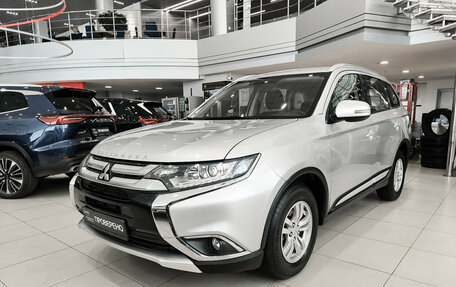Mitsubishi Outlander III рестайлинг 3, 2016 год, 1 750 000 рублей, 1 фотография