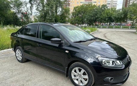 Volkswagen Polo VI (EU Market), 2011 год, 670 000 рублей, 3 фотография