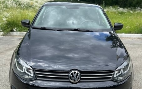 Volkswagen Polo VI (EU Market), 2011 год, 670 000 рублей, 2 фотография