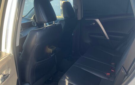Toyota RAV4, 2017 год, 2 600 000 рублей, 10 фотография