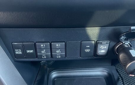 Toyota RAV4, 2017 год, 2 600 000 рублей, 18 фотография