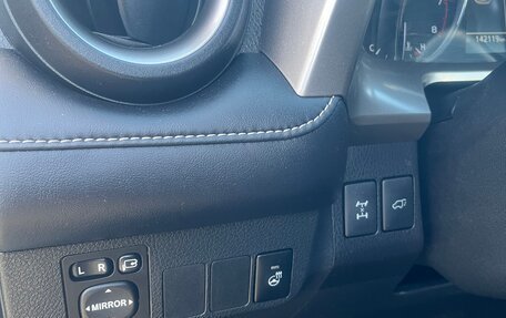 Toyota RAV4, 2017 год, 2 600 000 рублей, 17 фотография
