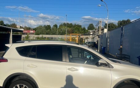 Toyota RAV4, 2017 год, 2 600 000 рублей, 27 фотография