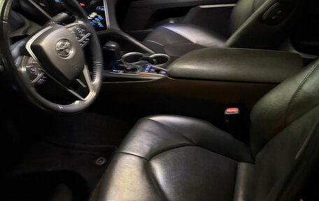 Toyota Camry, 2022 год, 1 500 000 рублей, 2 фотография