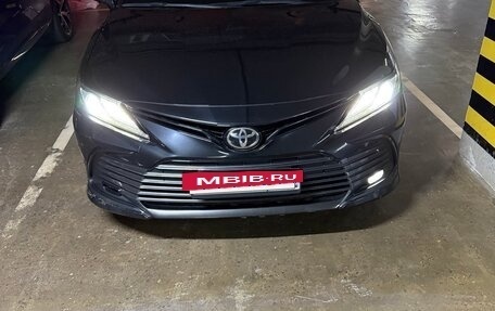 Toyota Camry, 2022 год, 1 500 000 рублей, 9 фотография