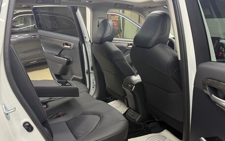 Toyota Highlander, 2026 год, 5 300 000 рублей, 29 фотография