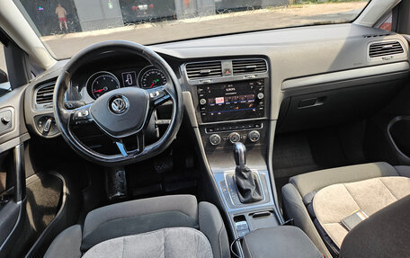 Volkswagen Golf VII, 2018 год, 1 550 000 рублей, 5 фотография