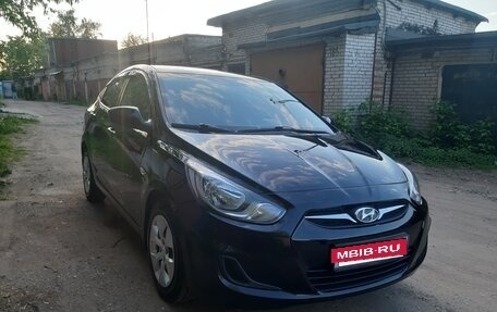Hyundai Solaris II рестайлинг, 2014 год, 890 000 рублей, 3 фотография