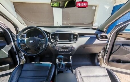 KIA Sorento III Prime рестайлинг, 2019 год, 3 000 000 рублей, 9 фотография