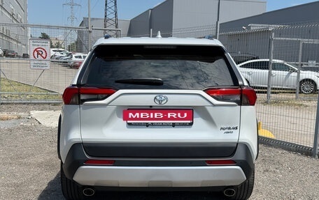 Toyota RAV4, 2025 год, 3 750 000 рублей, 4 фотография