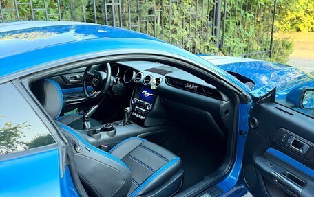 Ford Mustang VI рестайлинг, 2019 год, 3 000 000 рублей, 13 фотография