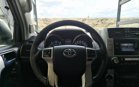 Toyota Land Cruiser Prado 150 рестайлинг 2, 2012 год, 2 750 000 рублей, 9 фотография