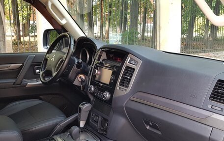 Mitsubishi Pajero IV, 2018 год, 3 350 000 рублей, 7 фотография
