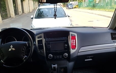 Mitsubishi Pajero IV, 2018 год, 3 350 000 рублей, 10 фотография