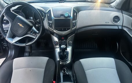 Chevrolet Cruze II, 2014 год, 700 000 рублей, 5 фотография