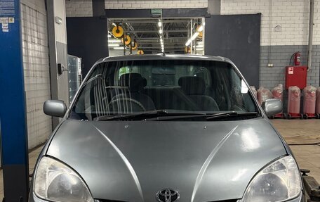 Toyota Prius IV XW50, 1998 год, 250 000 рублей, 3 фотография