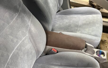 Toyota Prius IV XW50, 1998 год, 250 000 рублей, 7 фотография