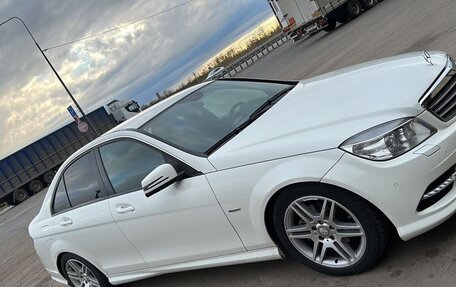 Mercedes-Benz C-Класс, 2011 год, 1 300 000 рублей, 7 фотография