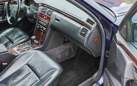 Mercedes-Benz E-Класс, 1996 год, 670 000 рублей, 5 фотография