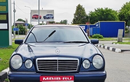 Mercedes-Benz E-Класс, 1996 год, 670 000 рублей, 2 фотография